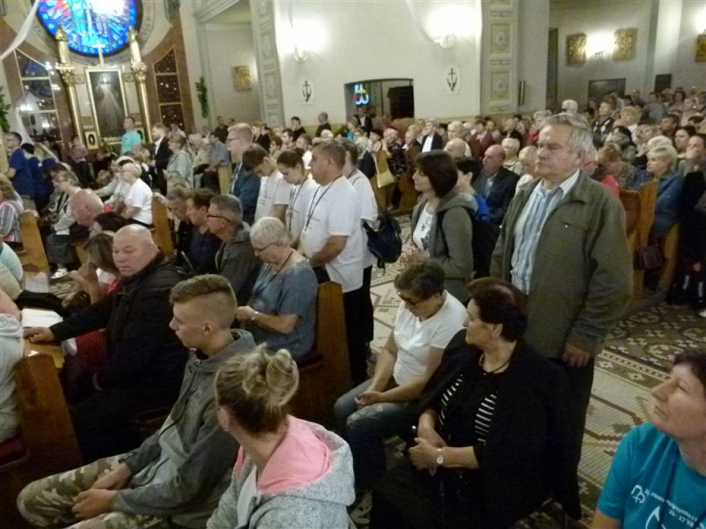Pielgrzymi z Głowna już na szlaku