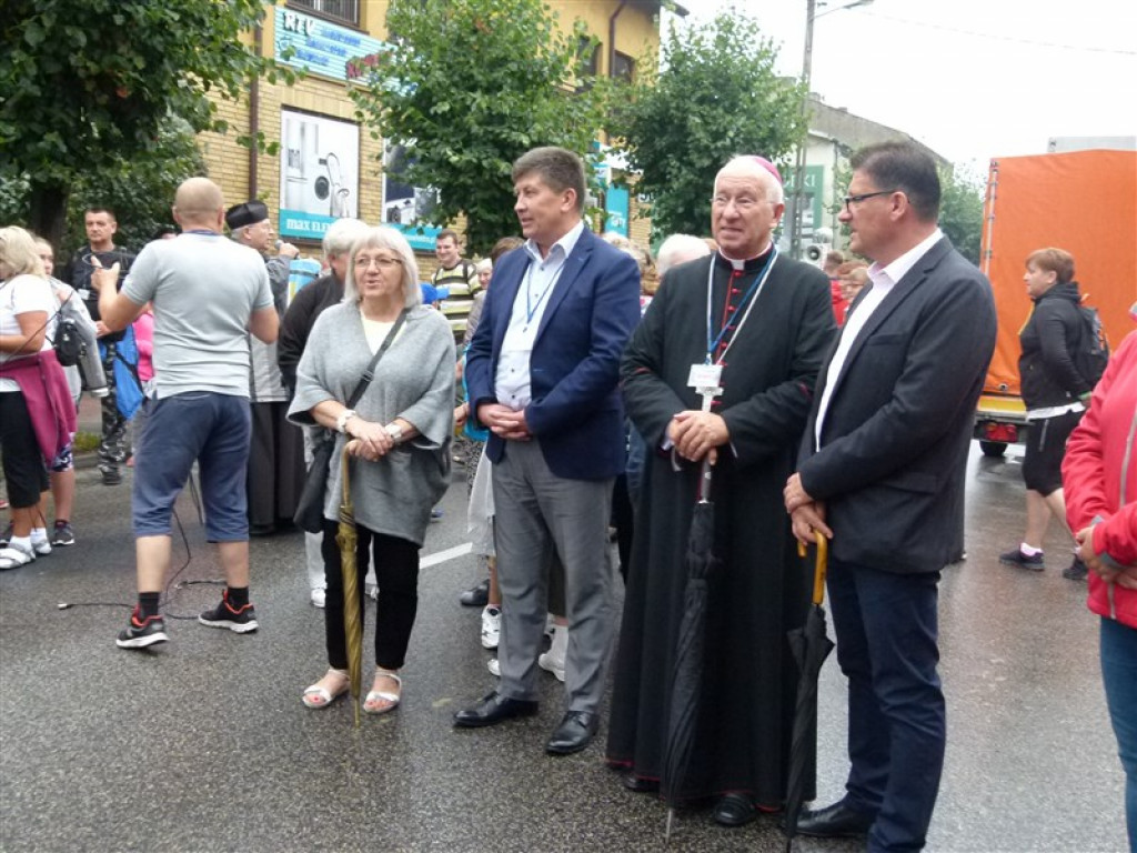 Pielgrzymi z Głowna już na szlaku