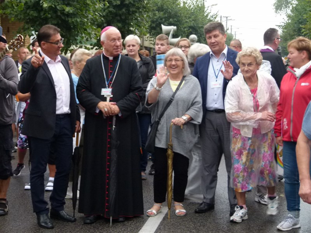 Pielgrzymi z Głowna już na szlaku