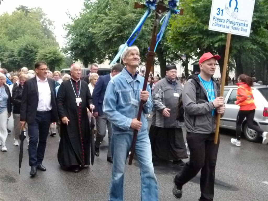 Pielgrzymi z Głowna już na szlaku