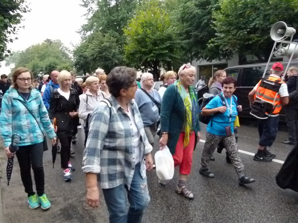 Pielgrzymi z Głowna już na szlaku
