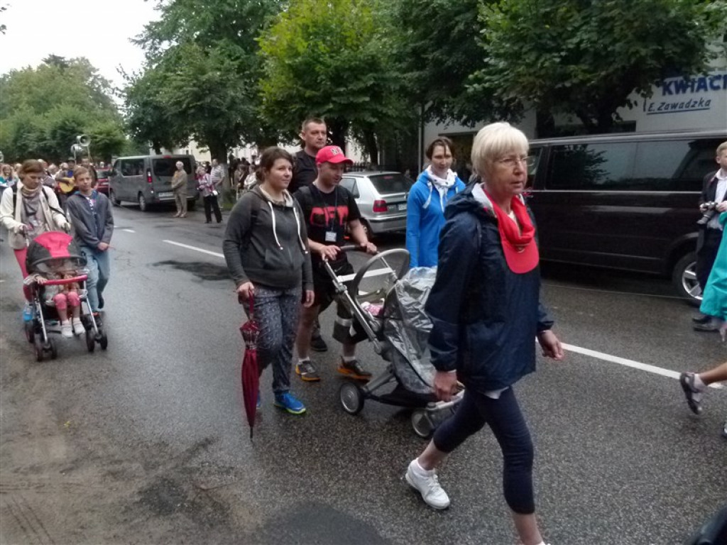 Pielgrzymi z Głowna już na szlaku