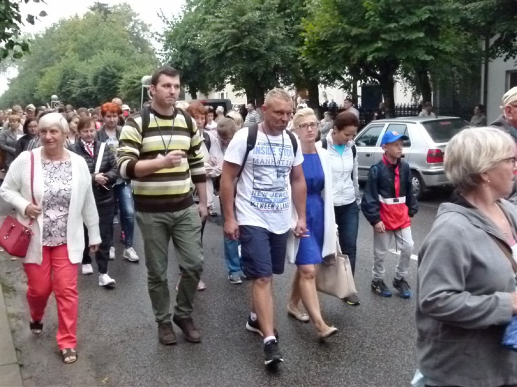 Pielgrzymi z Głowna już na szlaku