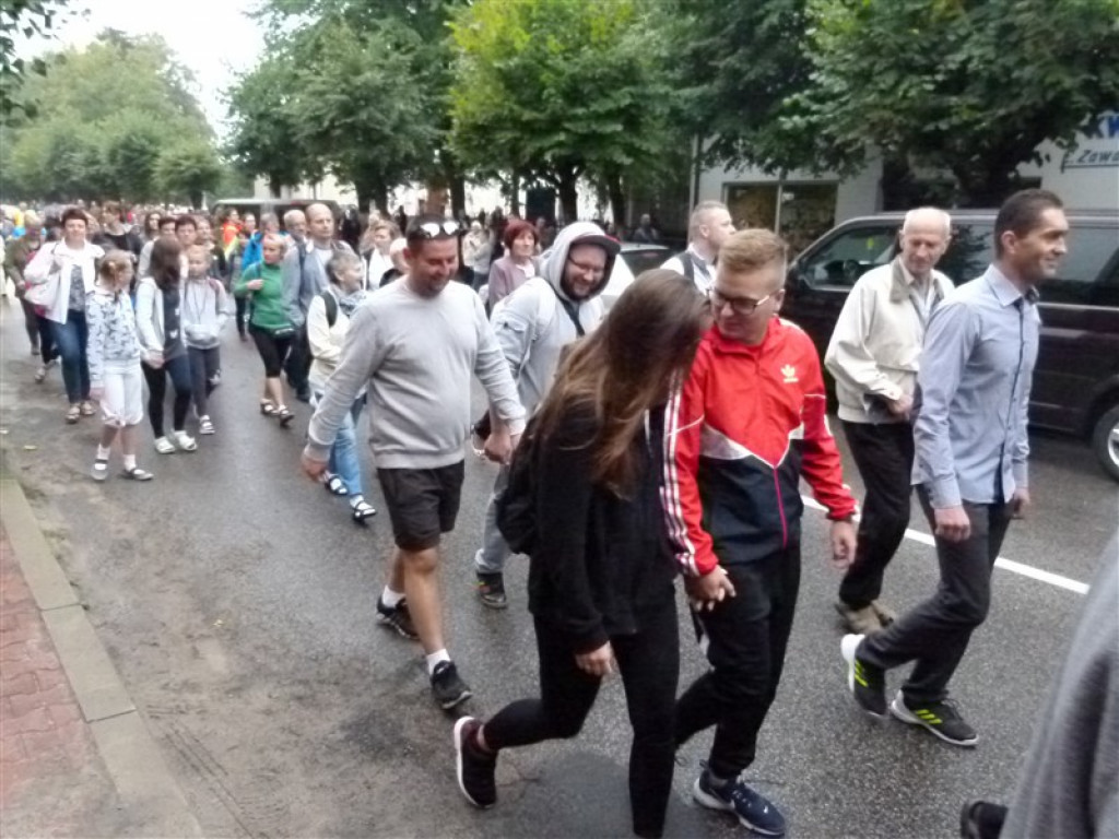 Pielgrzymi z Głowna już na szlaku