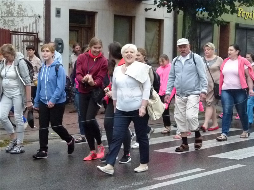 Pielgrzymi z Głowna już na szlaku