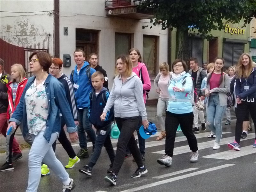 Pielgrzymi z Głowna już na szlaku