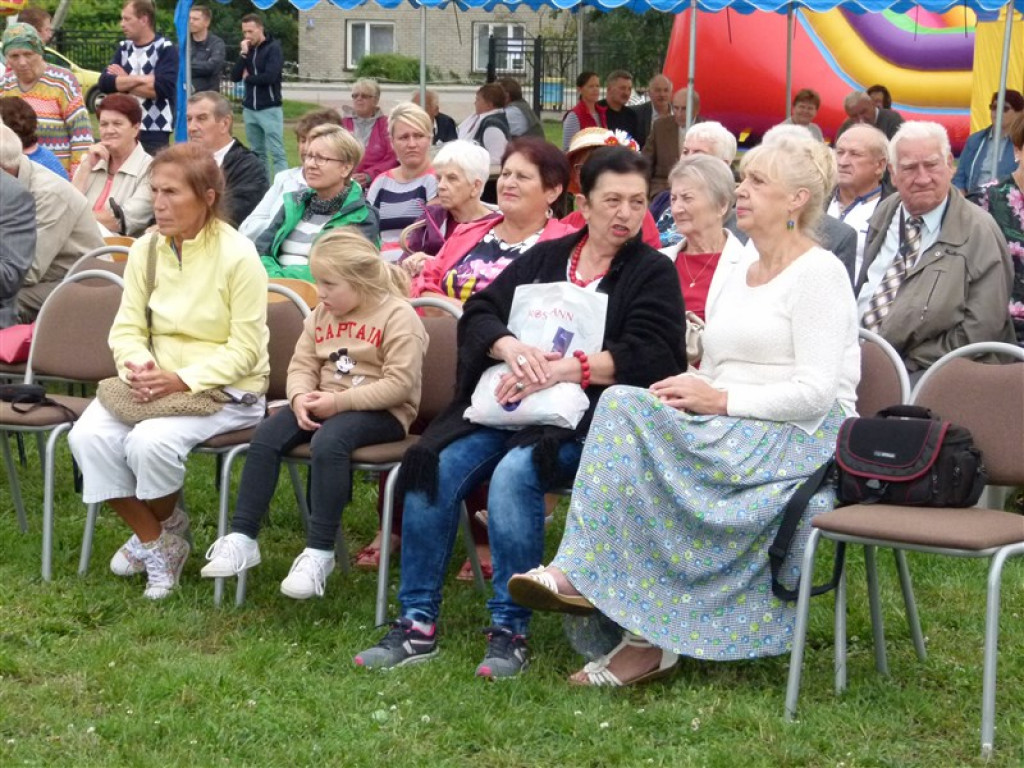 Udane miodobranie w Lipce