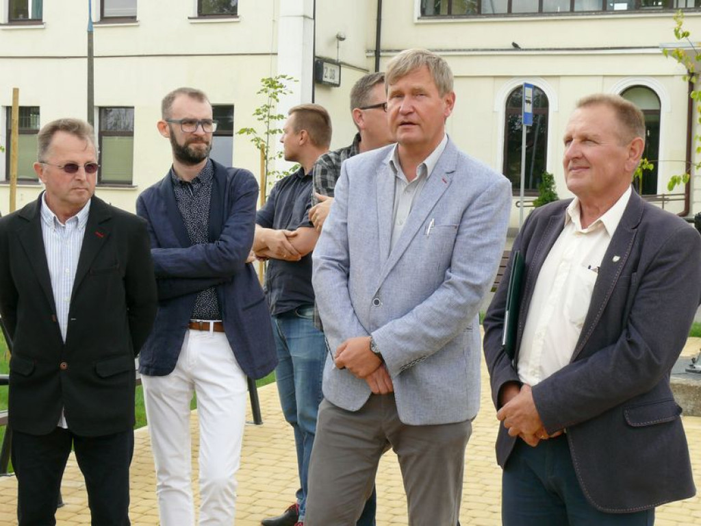 Ulica Dworcowa i parking przy dworcu otwarte