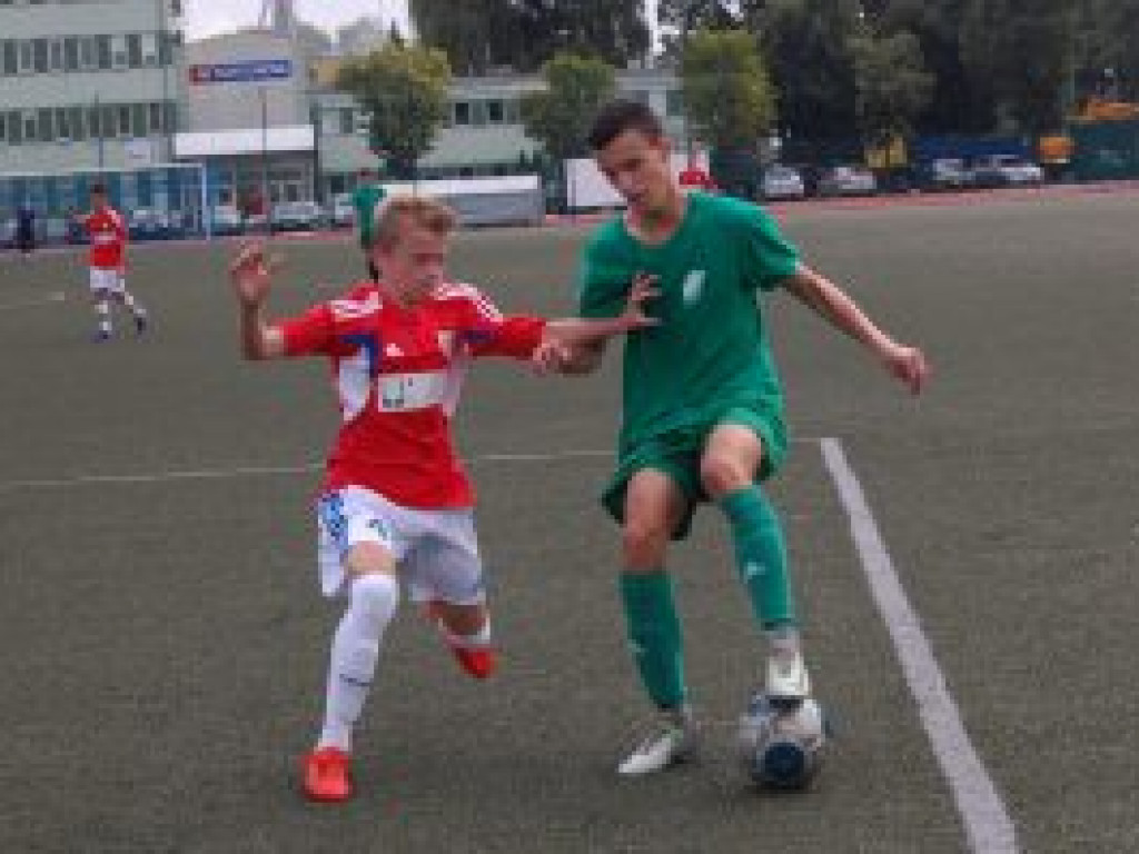 Zwycięstwo Pelikana-2003 w ostatnim sparingu