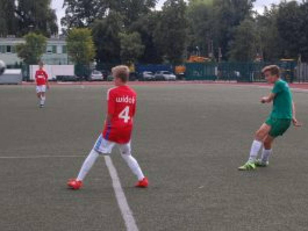 Zwycięstwo Pelikana-2003 w ostatnim sparingu