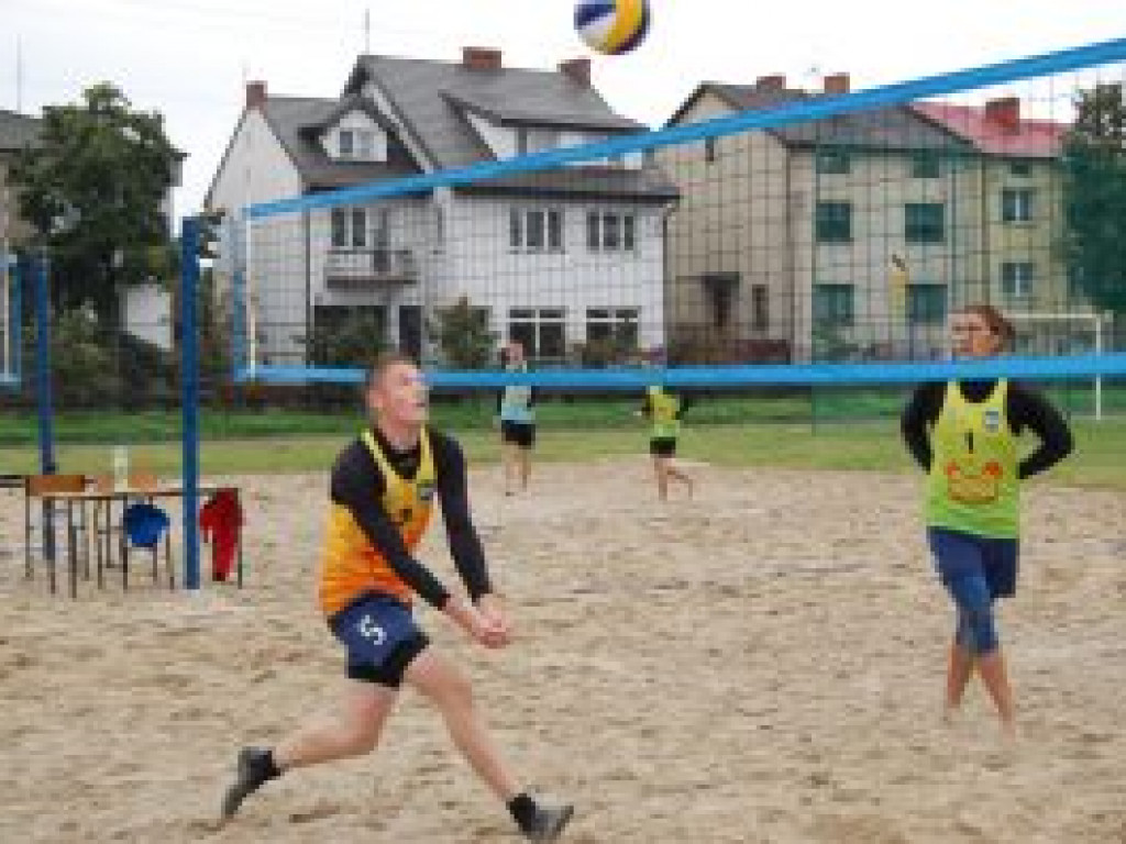 Siatkarze plażówki z Głowna zdominowali podium