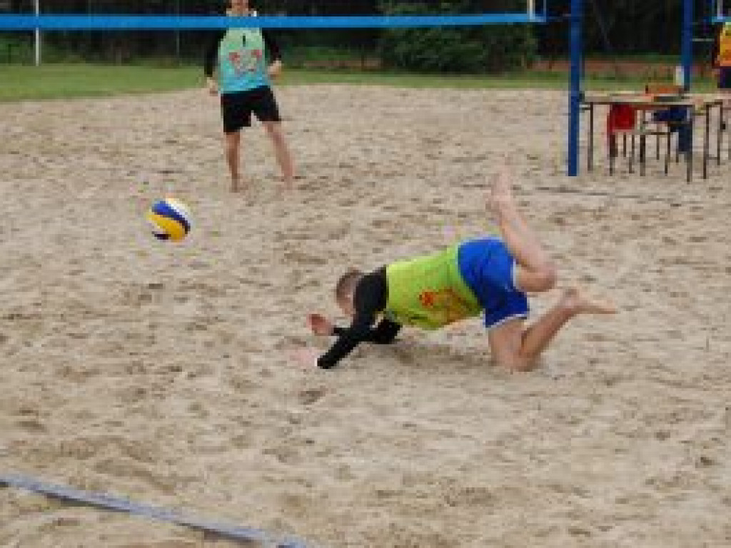 Siatkarze plażówki z Głowna zdominowali podium