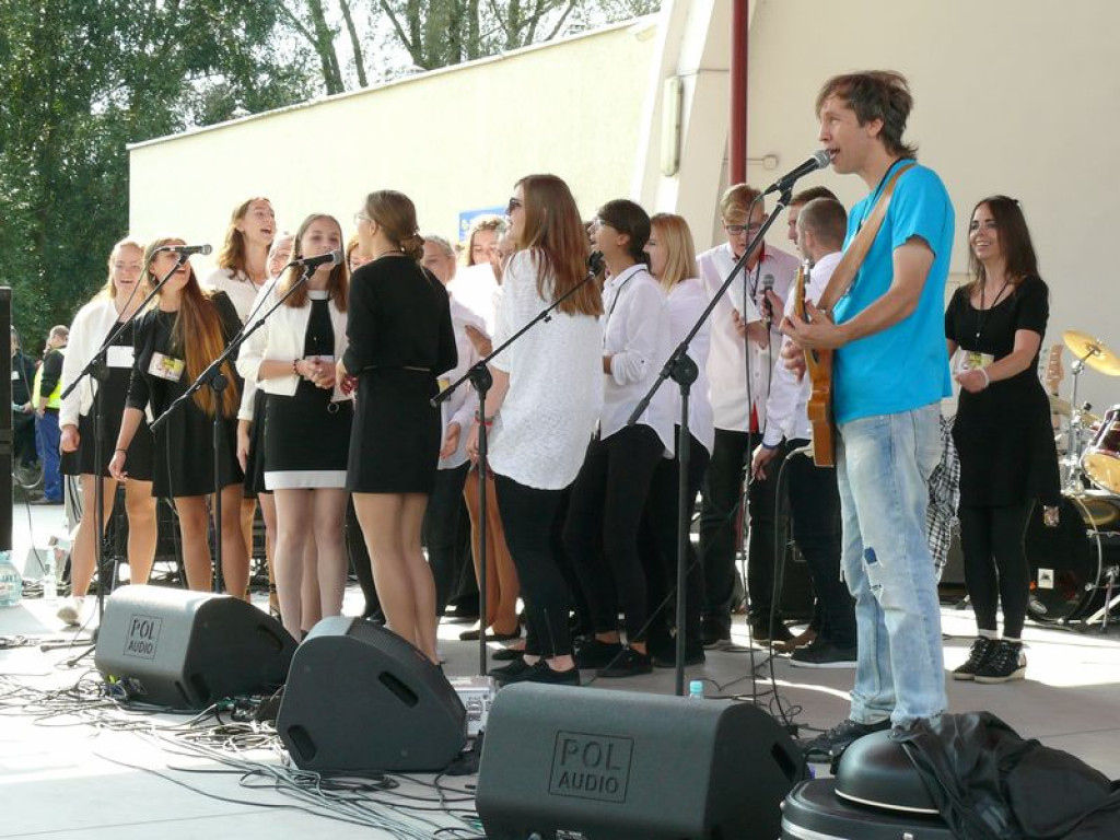 Wielbili Boga na Błoniach