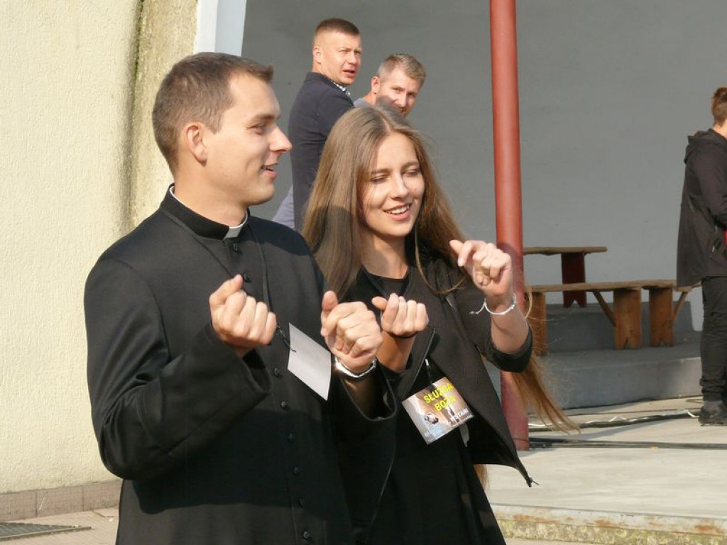 Wielbili Boga na Błoniach