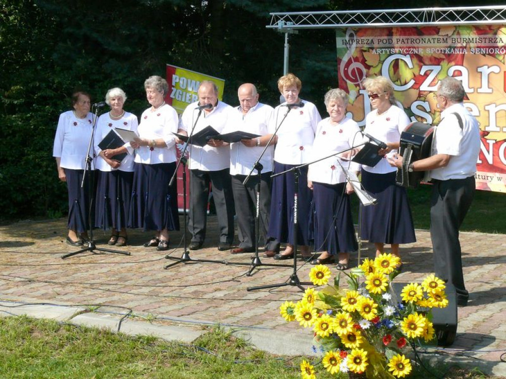 W Głownie seniorzy nie tylko śpiewali