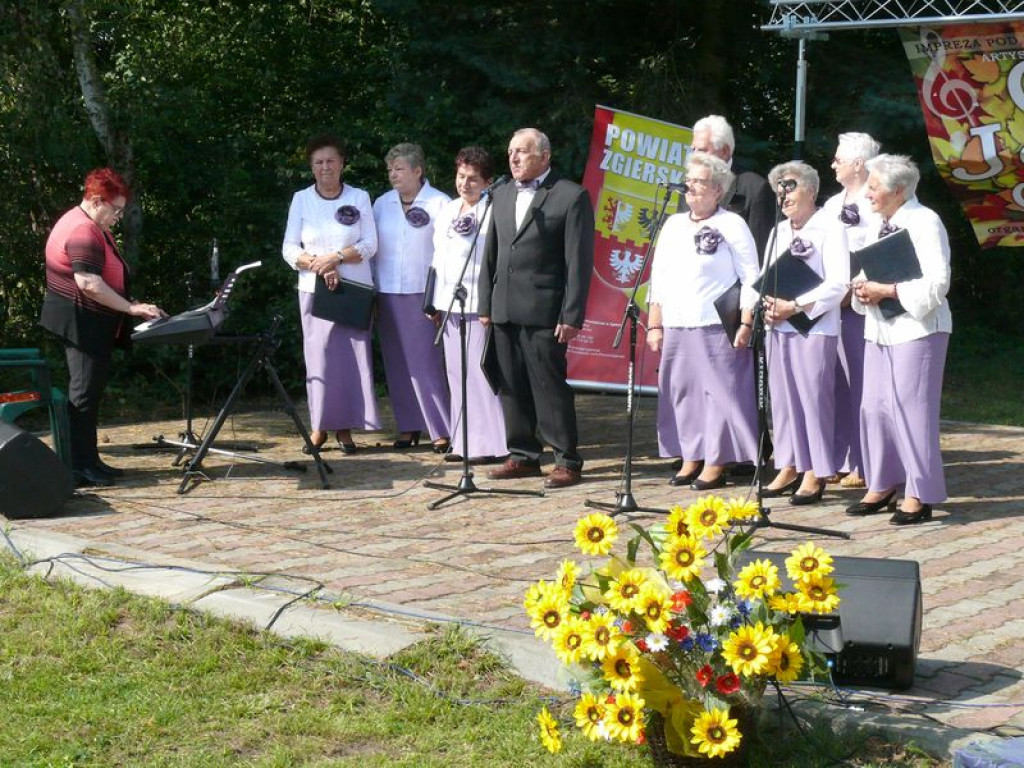 W Głownie seniorzy nie tylko śpiewali