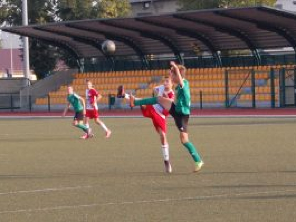 Po trzech kolejkach Pelikan-2003 z kompletem punktów