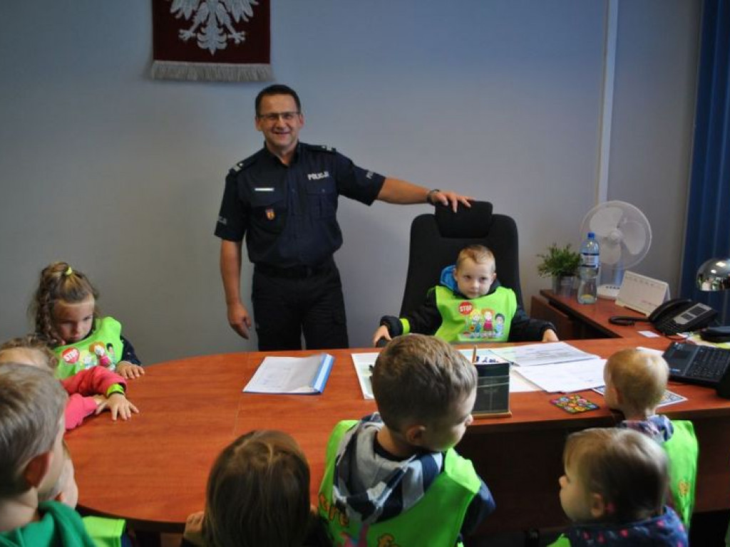 Policjanci edukują o bezpieczeństwie