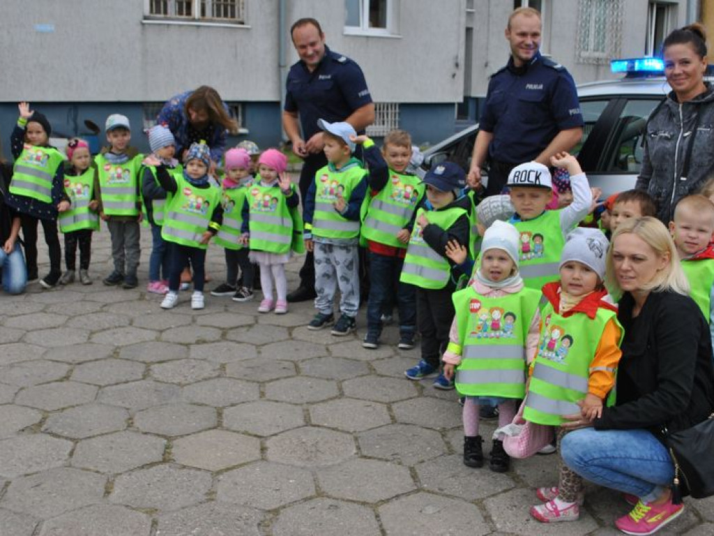 Policjanci edukują o bezpieczeństwie