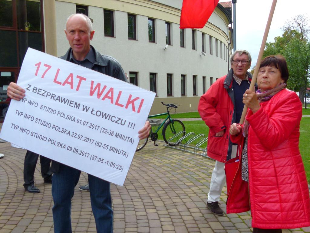 Kolejna pikieta przed Sądem Rejonowym w Łowiczu