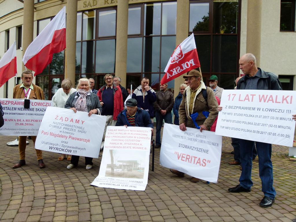 Kolejna pikieta przed Sądem Rejonowym w Łowiczu