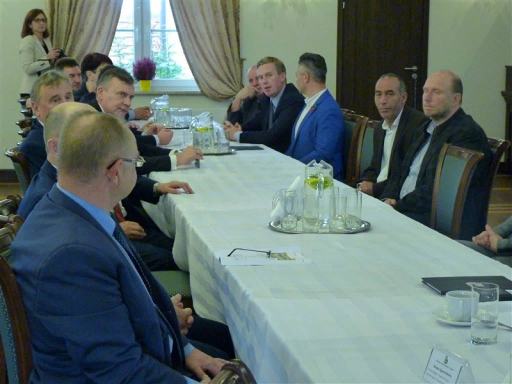 Nie wmurowano kamienia na budowie zakładu w Piaskach Bankowych