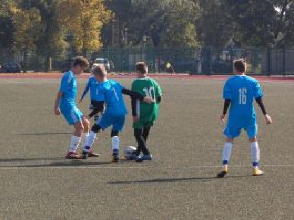 Dobra gra przyniosła Pelikanowi-2004 zwycięstwo