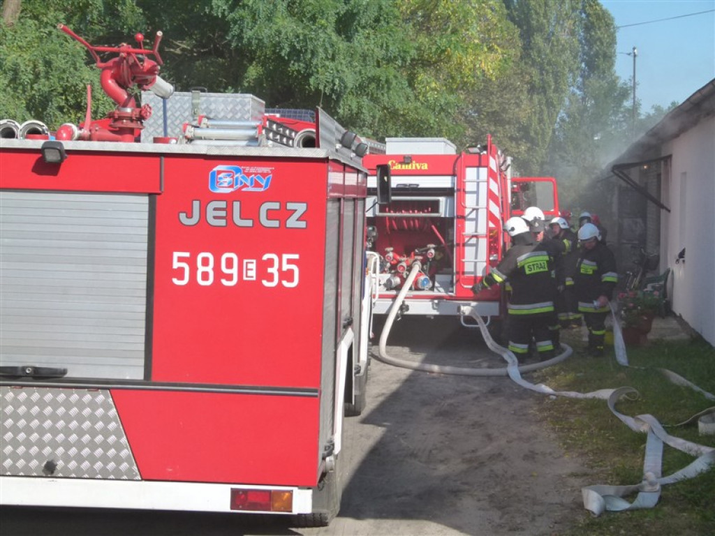 Pożar w budynku wielorodzinnym w Głownie