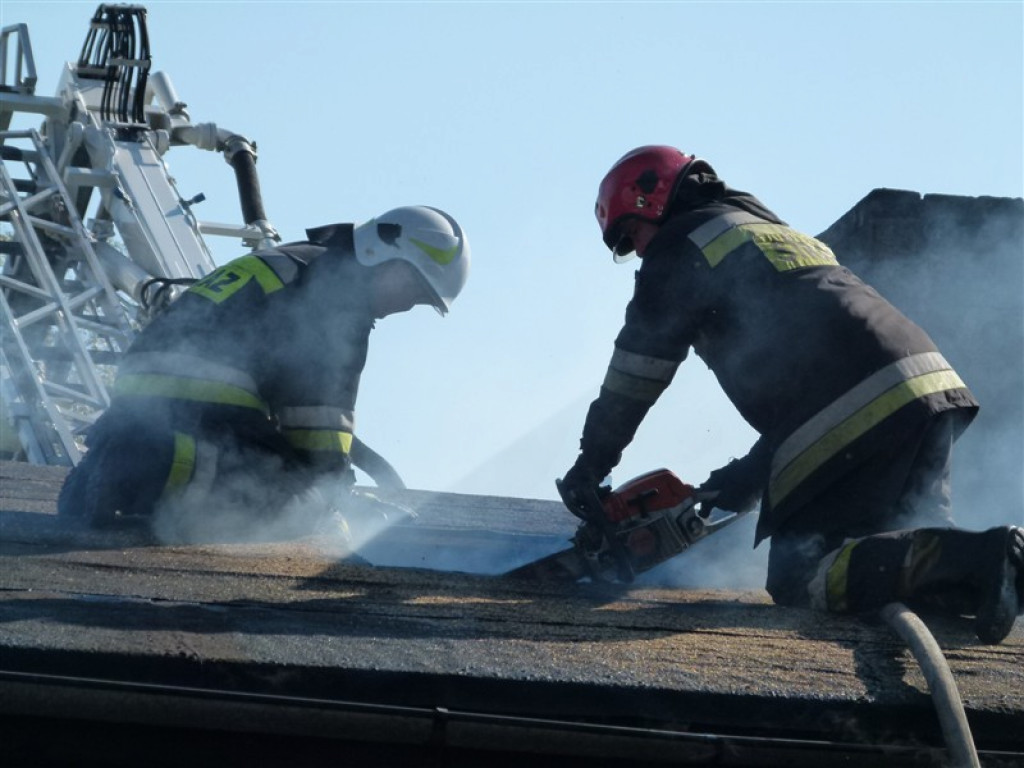 Pożar w budynku wielorodzinnym w Głownie