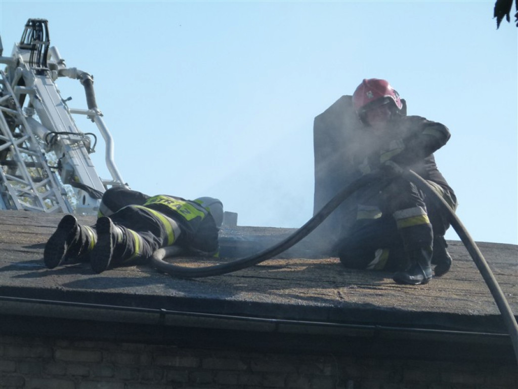 Pożar w budynku wielorodzinnym w Głownie