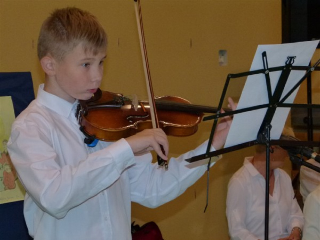 Biskup łowicki odwiedził parafię Dmosin