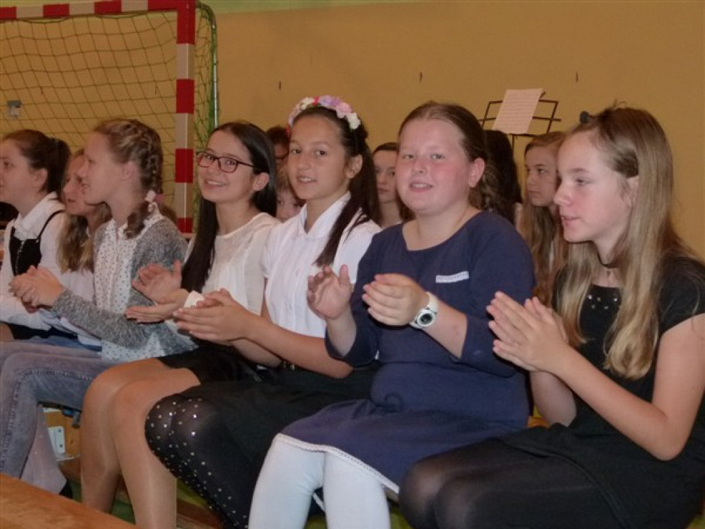 Biskup łowicki odwiedził parafię Dmosin