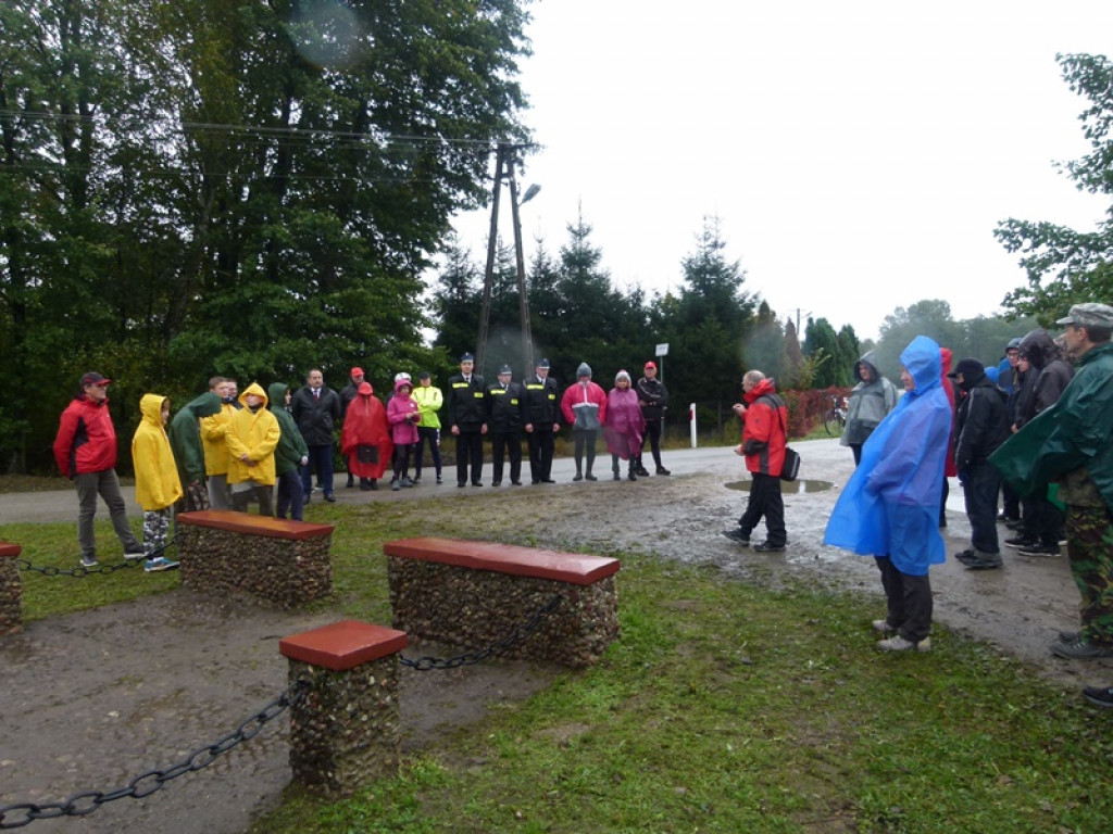 Drugi dzień Rajdu Szlakiem Cichociemnych [zdjęcia]