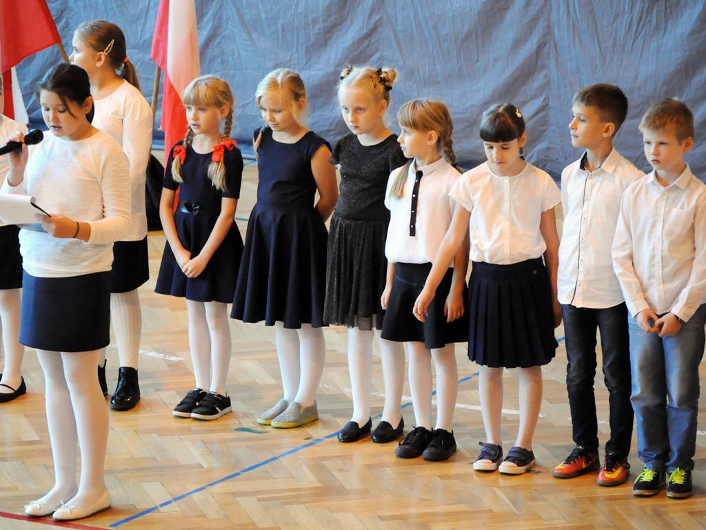Apel z okazji Dnia Edukacji Narodowej w SP3 na Korabce