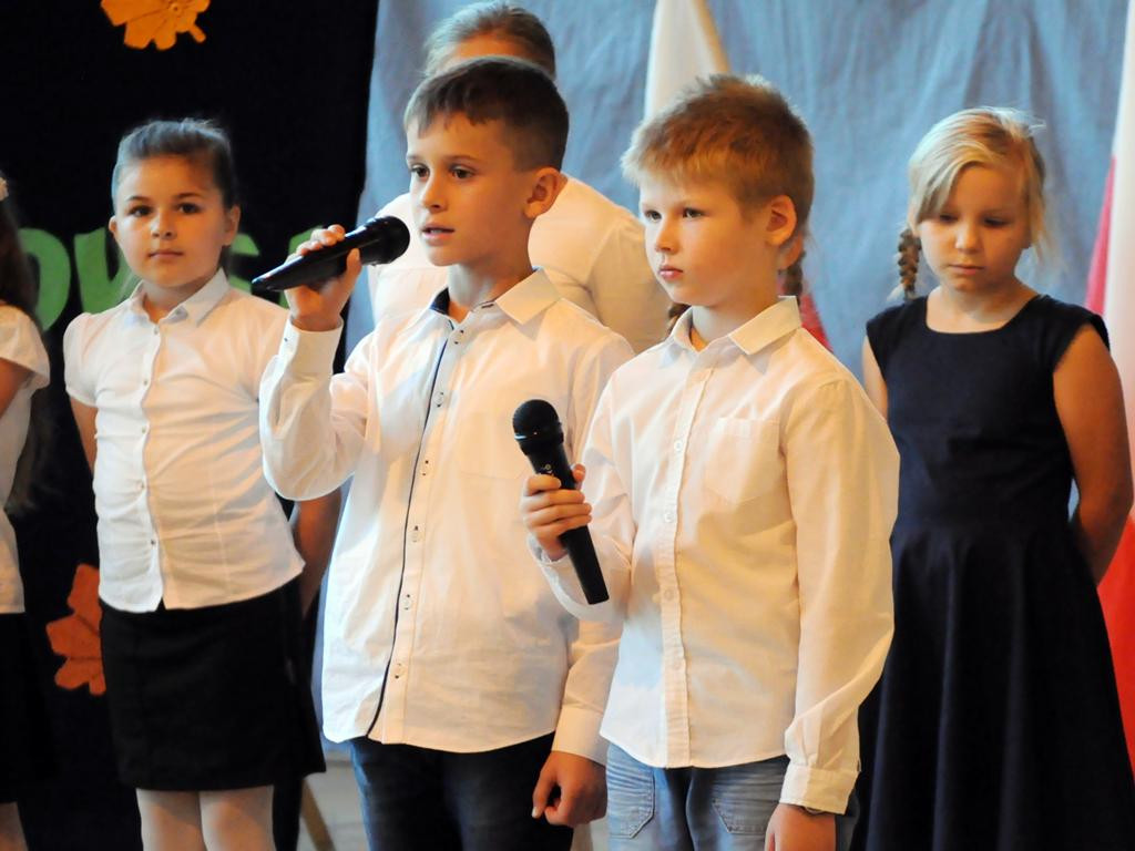Apel z okazji Dnia Edukacji Narodowej w SP3 na Korabce