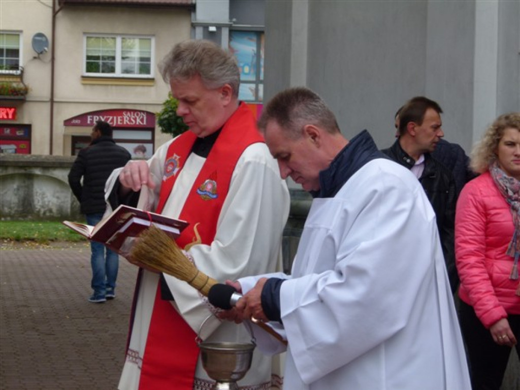 Poświęcenie samochodu gaśniczego OSP Ostrów