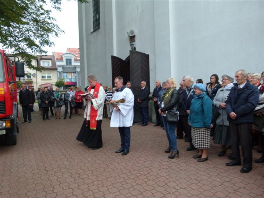 Poświęcenie samochodu gaśniczego OSP Ostrów