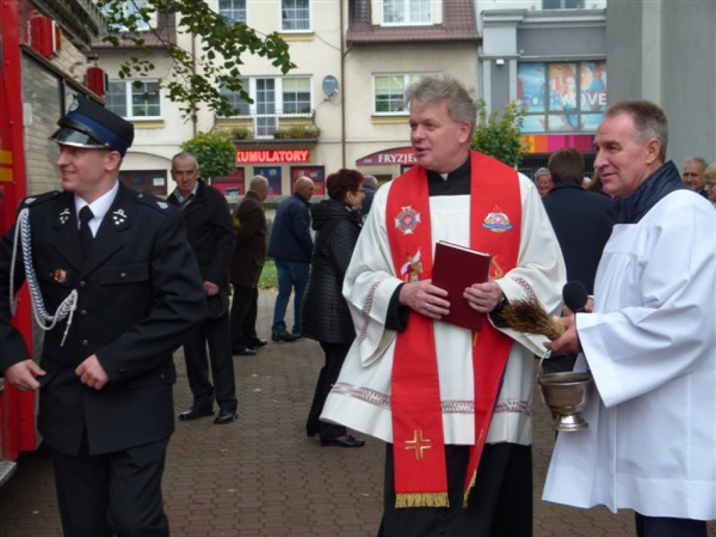 Poświęcenie samochodu gaśniczego OSP Ostrów