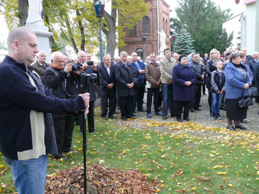 Pomnik Jana Pawła II stanął w Kocierzewie