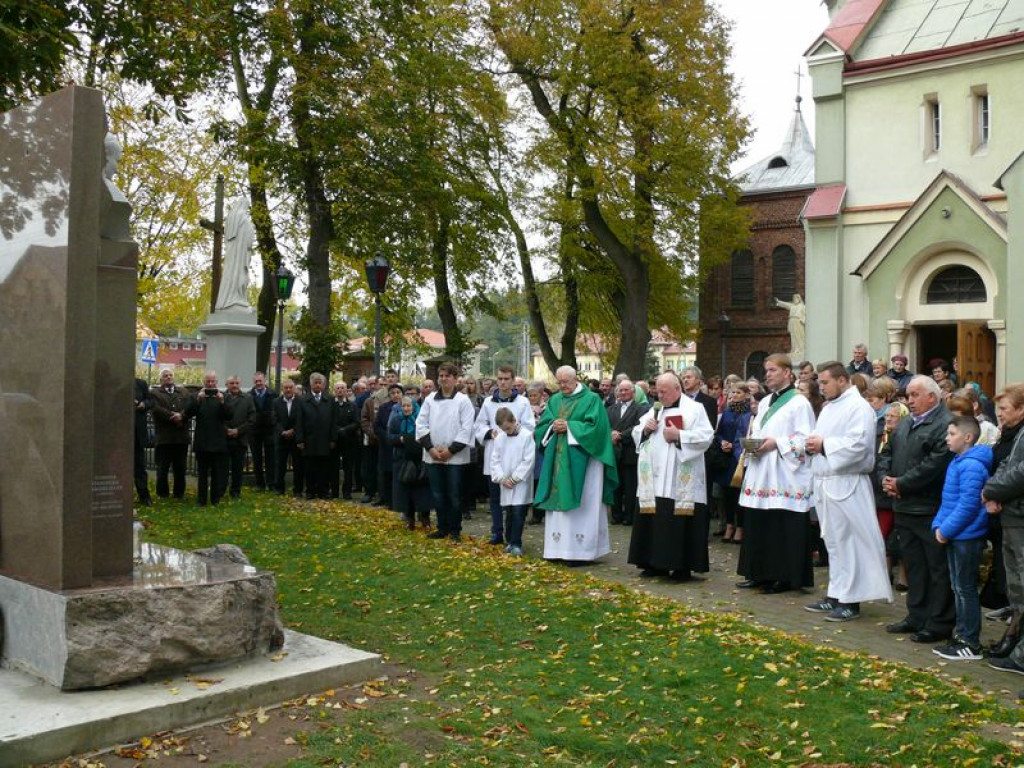 Pomnik Jana Pawła II stanął w Kocierzewie