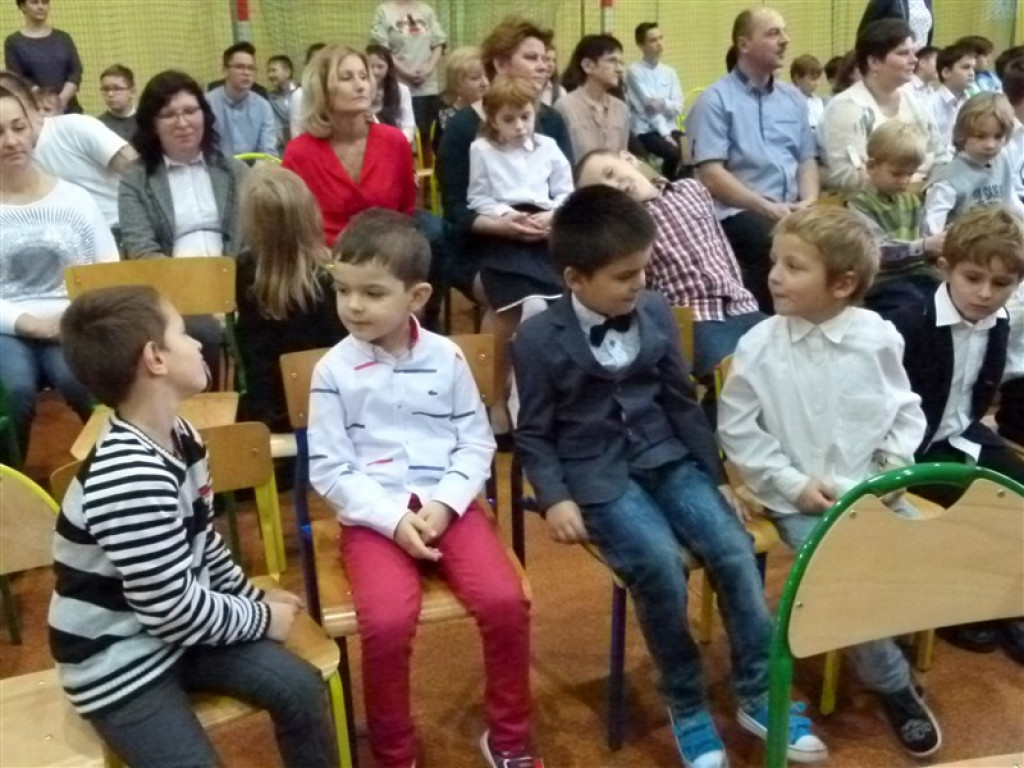 Biskup Wojciech Osial odwiedził Zespół Szkół w Popowie Gł.