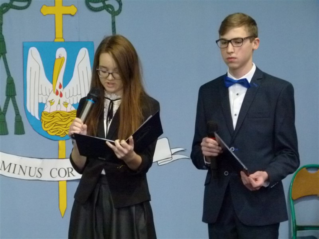 Wizytacja kanoniczna w parafii i szkole w Starym Waliszewie