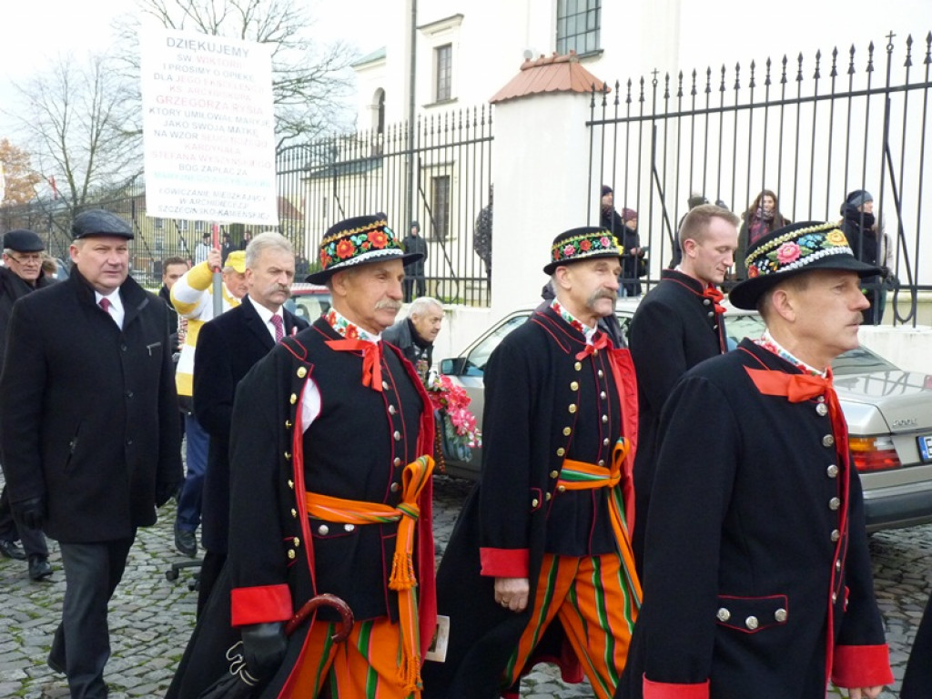 Procesja z relikwiami św. Wiktorii w Łowiczu