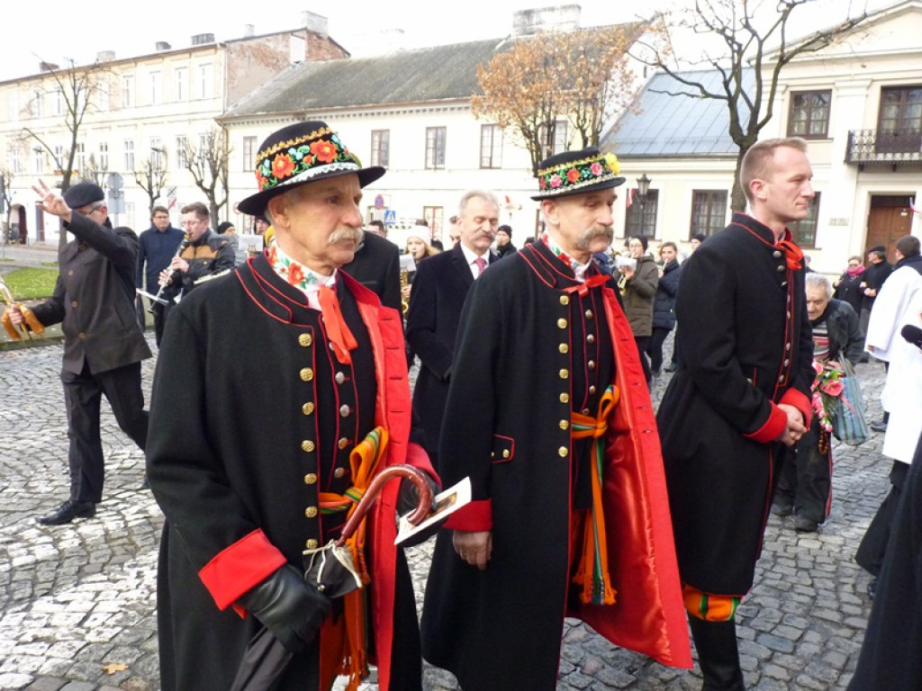 Procesja z relikwiami św. Wiktorii w Łowiczu