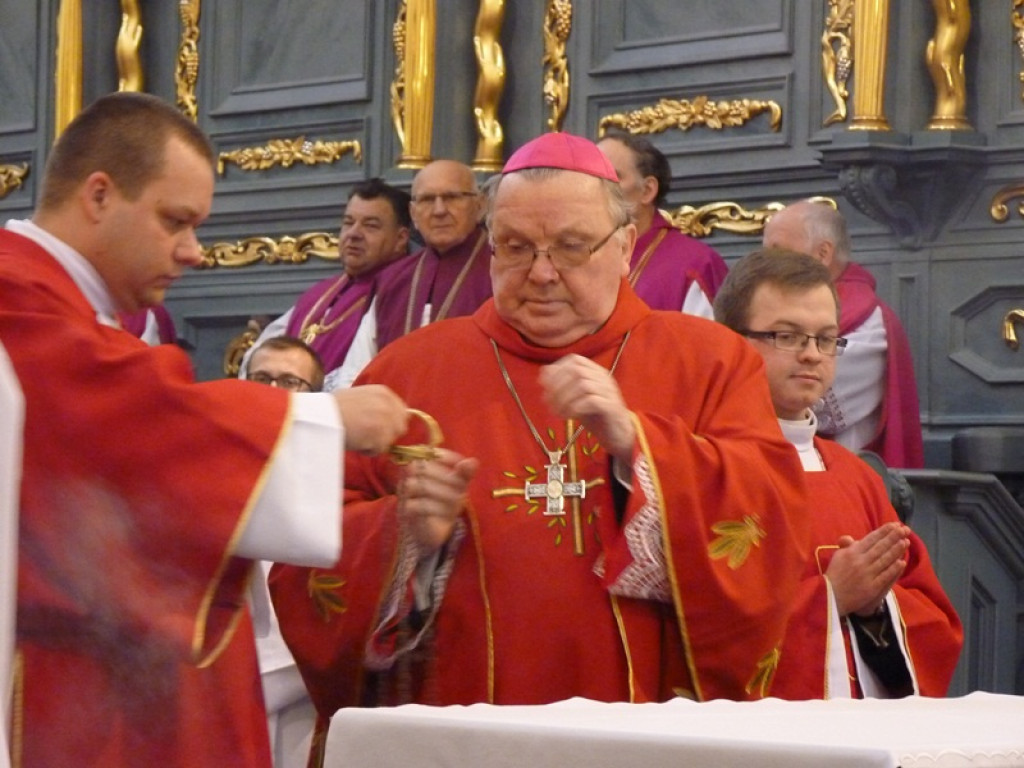 Procesja z relikwiami św. Wiktorii w Łowiczu