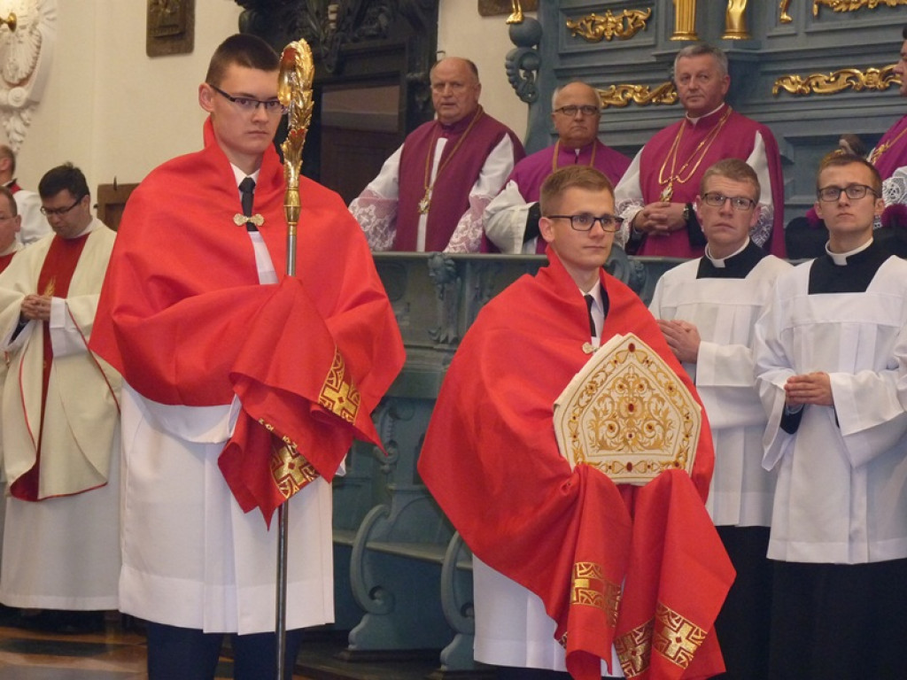 Procesja z relikwiami św. Wiktorii w Łowiczu