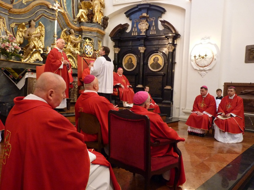 Procesja z relikwiami św. Wiktorii w Łowiczu