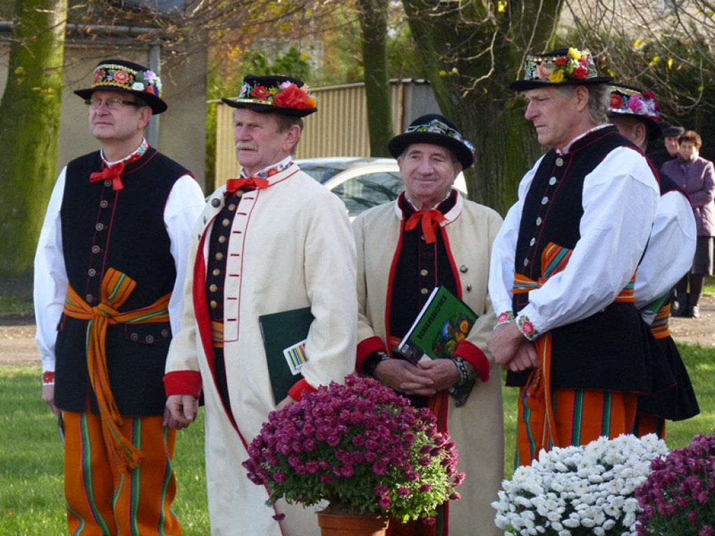 Pieśni patriotyczne w gwarze łowickiej w Zdunach