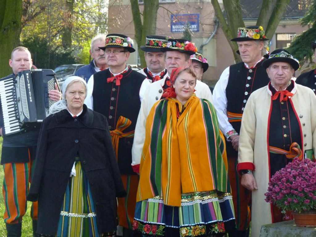 Pieśni patriotyczne w gwarze łowickiej w Zdunach