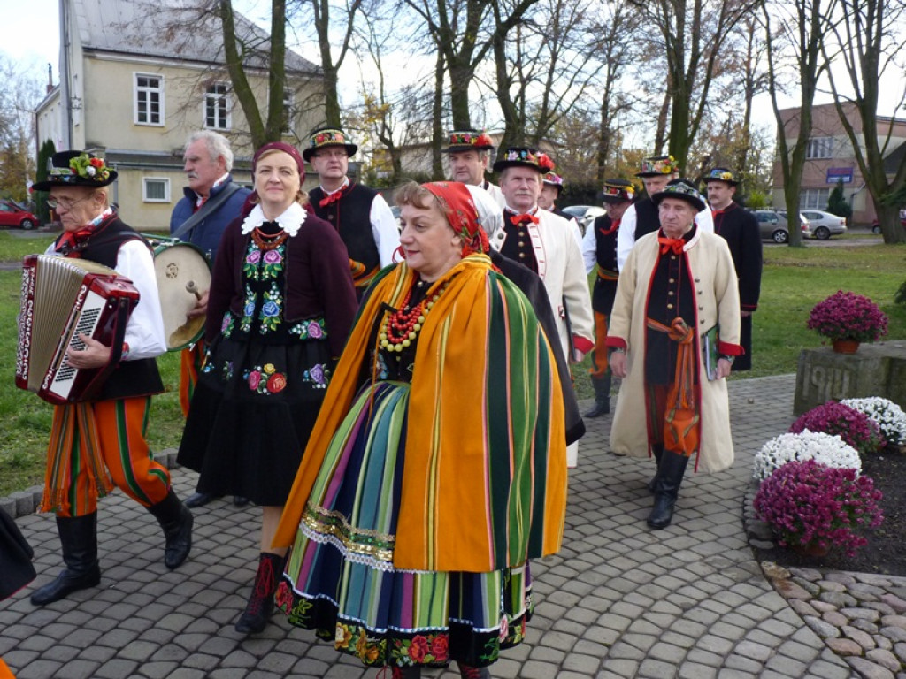 Pieśni patriotyczne w gwarze łowickiej w Zdunach
